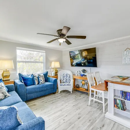 Fish, Swim And Unwind Anna Maria Apt